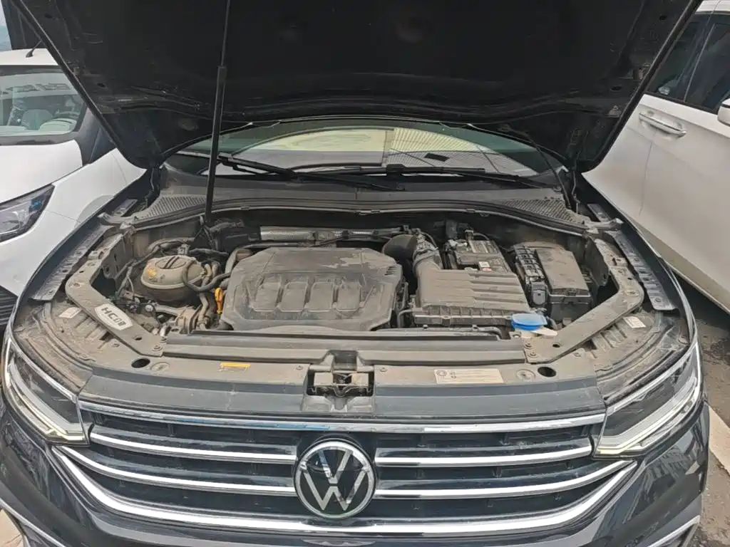 Volkswagen Tiguan L — фото 20