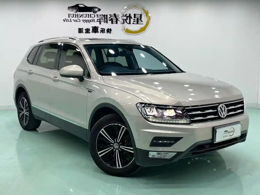 Volkswagen Tiguan L — фото 3