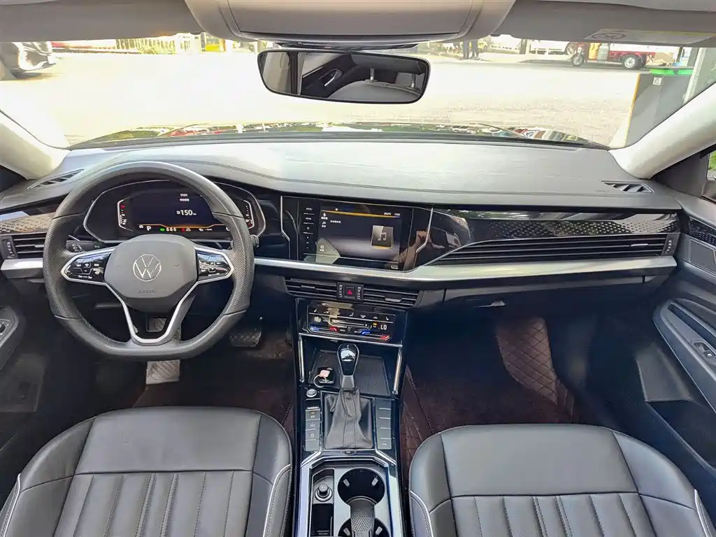 Volkswagen Passat — фото 10