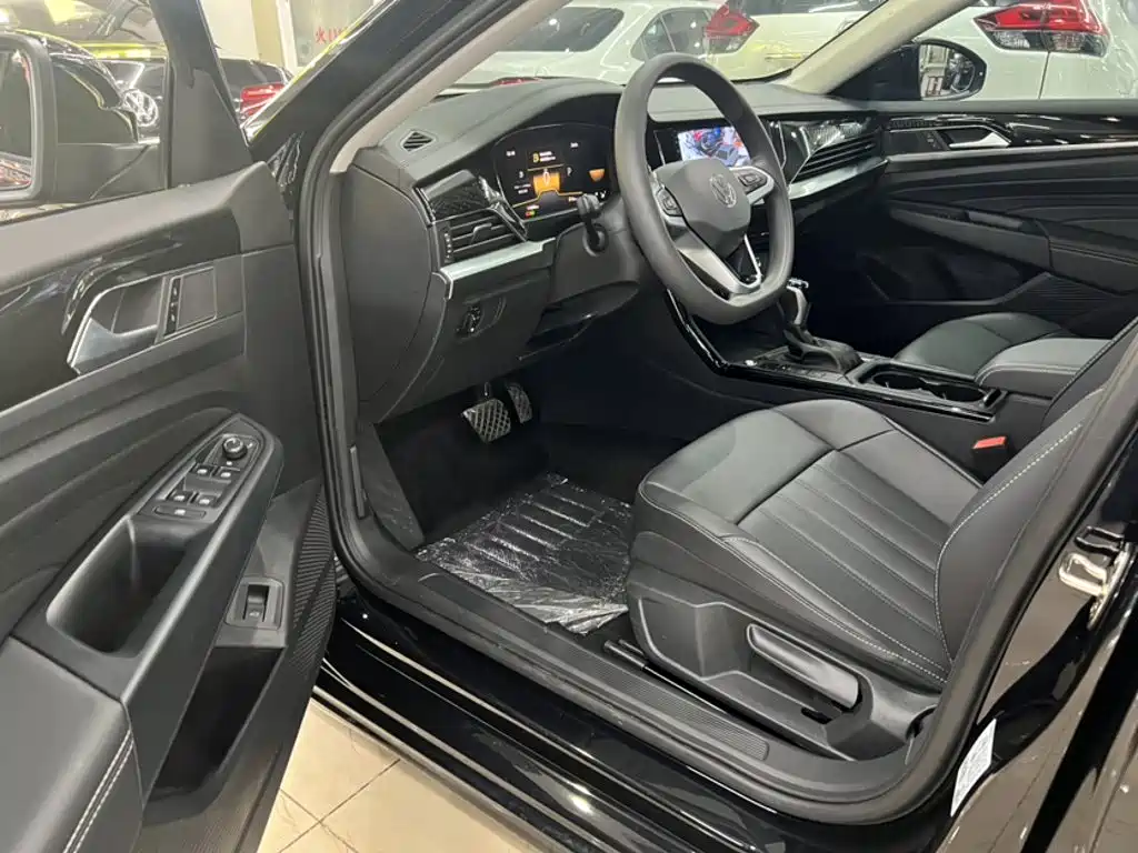 Volkswagen Passat — фото 15