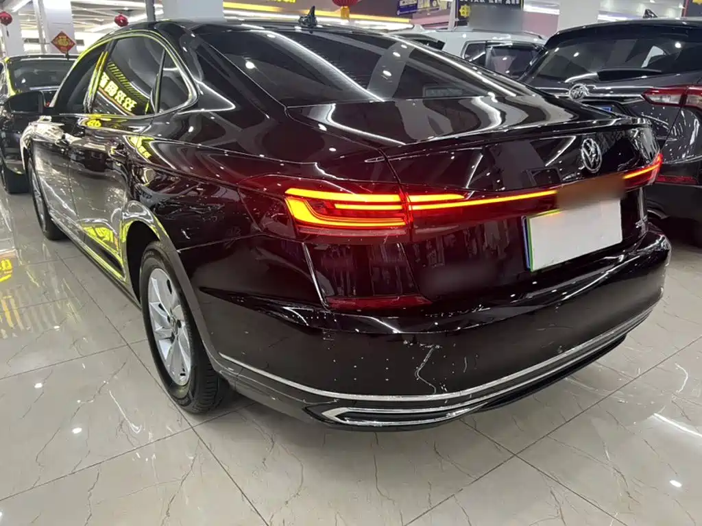 Volkswagen Passat — фото 4