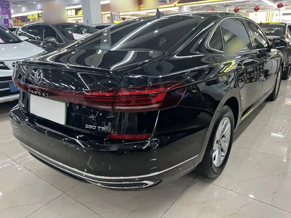 Volkswagen Passat — фото 6
