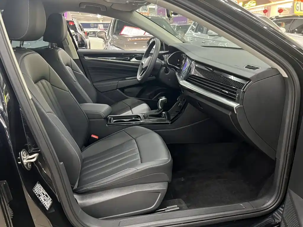 Volkswagen Passat — фото 10
