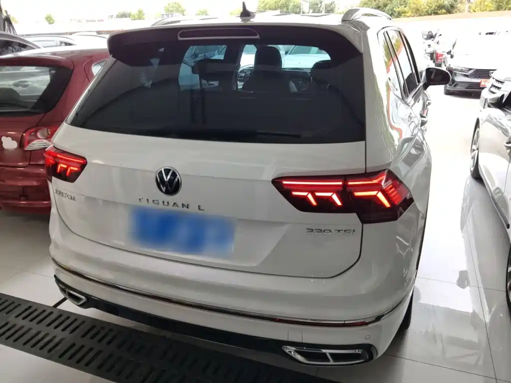 Volkswagen Tiguan L — фото 4