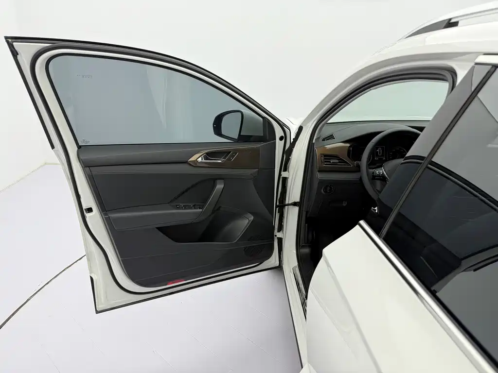 Volkswagen Tharu — фото 20