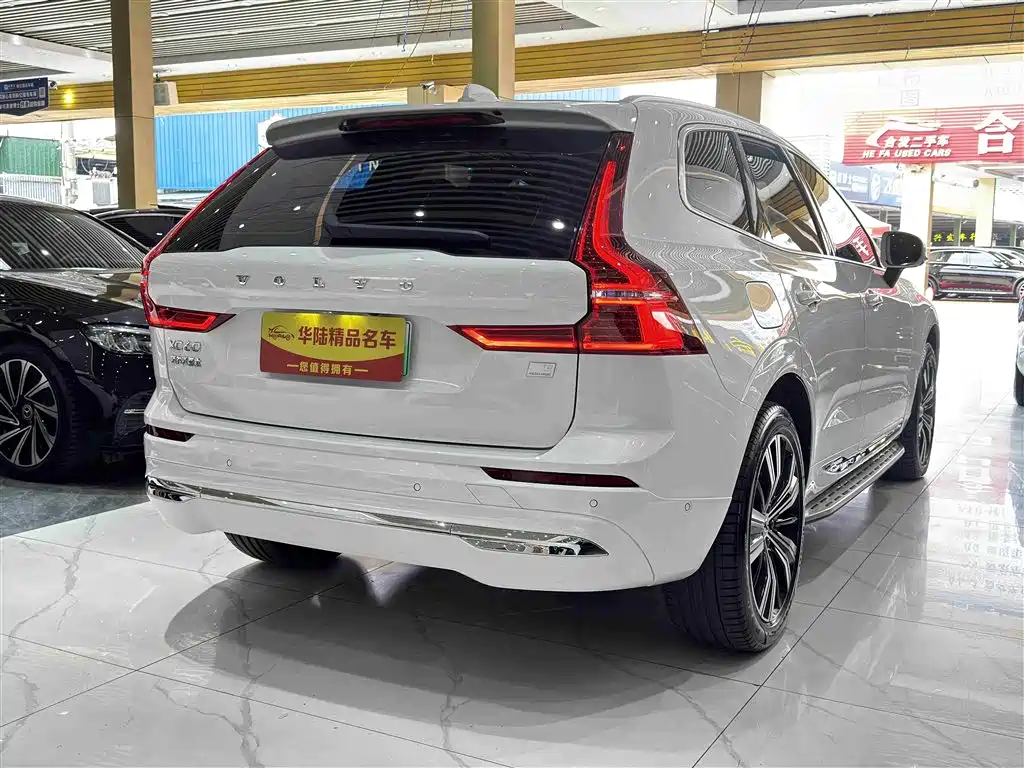 Volvo XC60 PHEV — фото 6