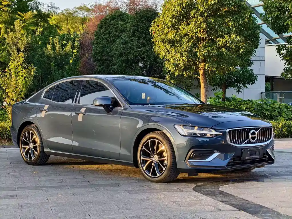 Volvo S60 — фото 3