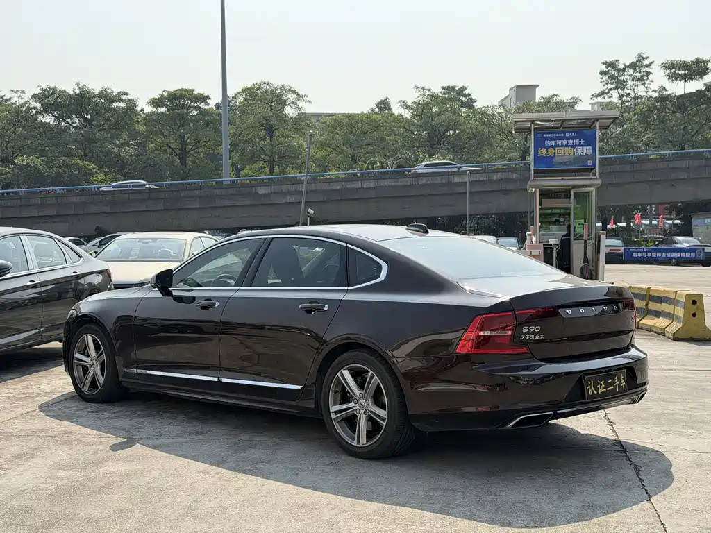Volvo S90 — фото 6