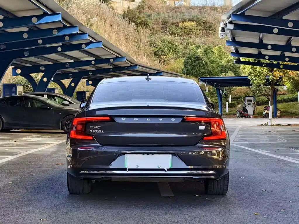Volvo S90 PHEV — фото 24