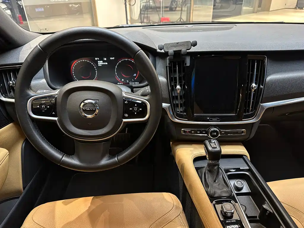 Volvo S90 — фото 7