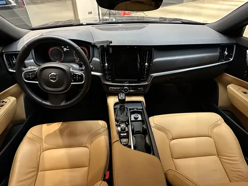 Volvo S90 — фото 8
