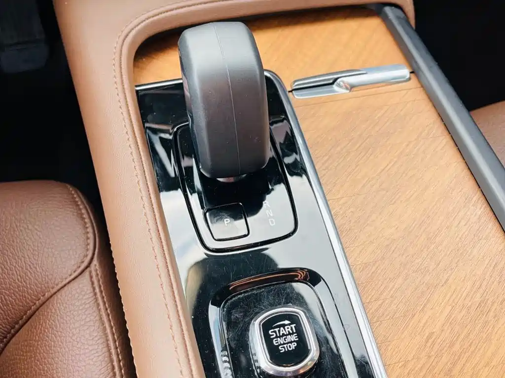 Volvo S90 — фото 26