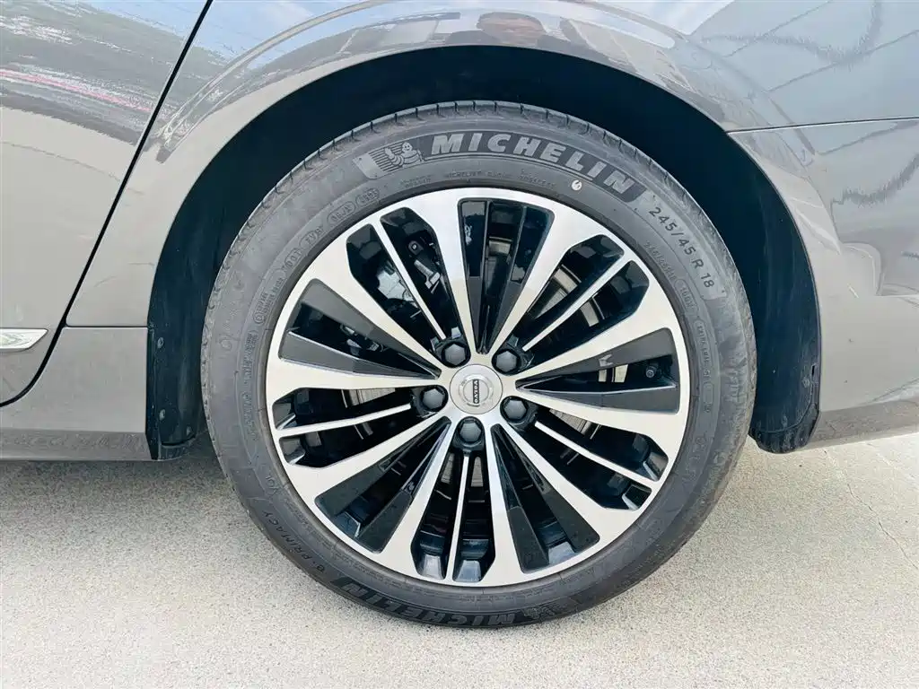 Volvo S90 — фото 4