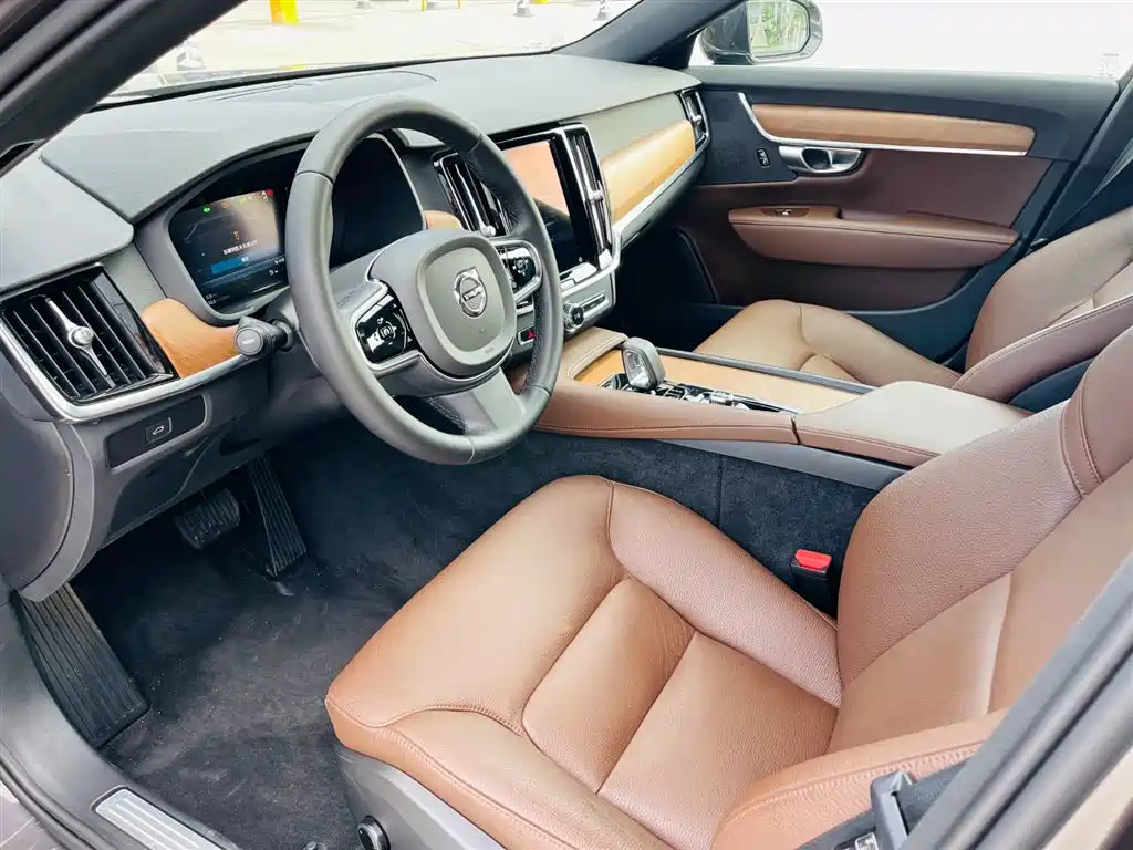 Volvo S90 — фото 9