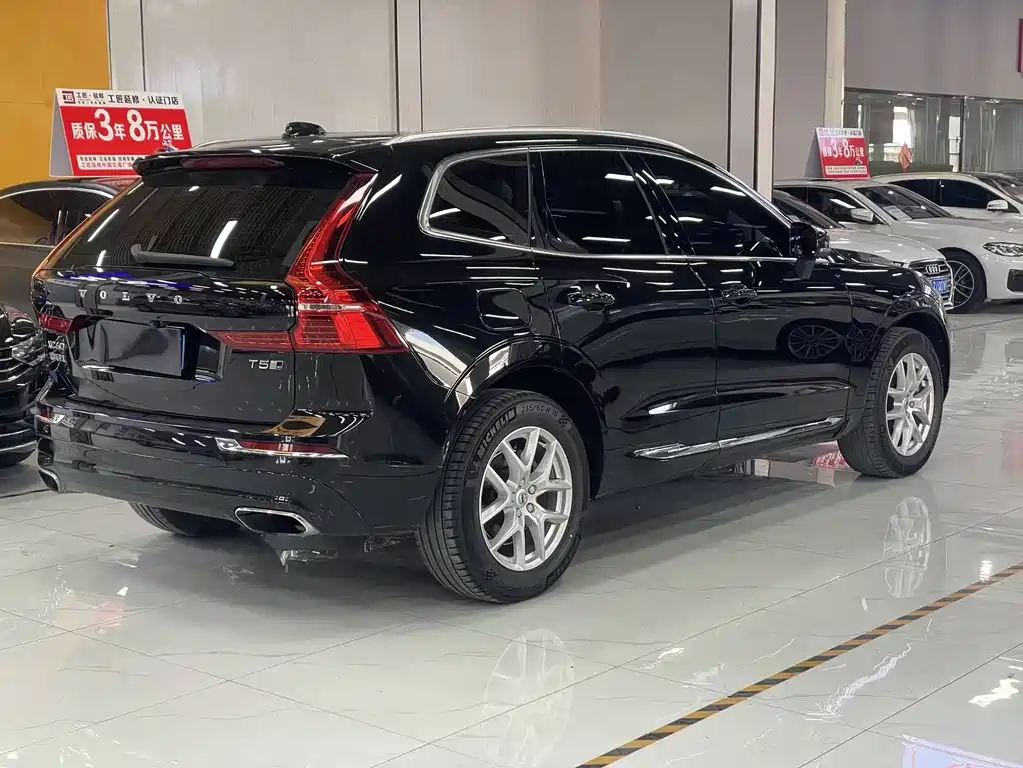 Volvo XC60 — фото 4