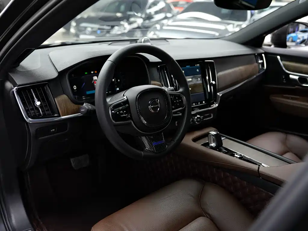 Volvo V90 — фото 10