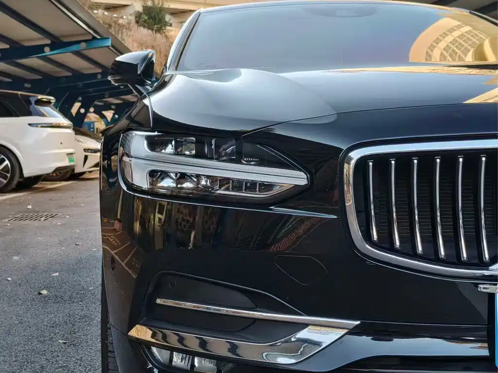 Volvo S90 — фото 13