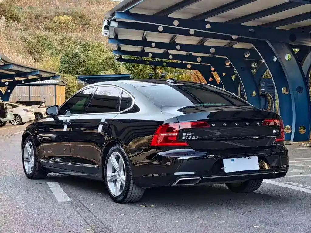 Volvo S90 — фото 4
