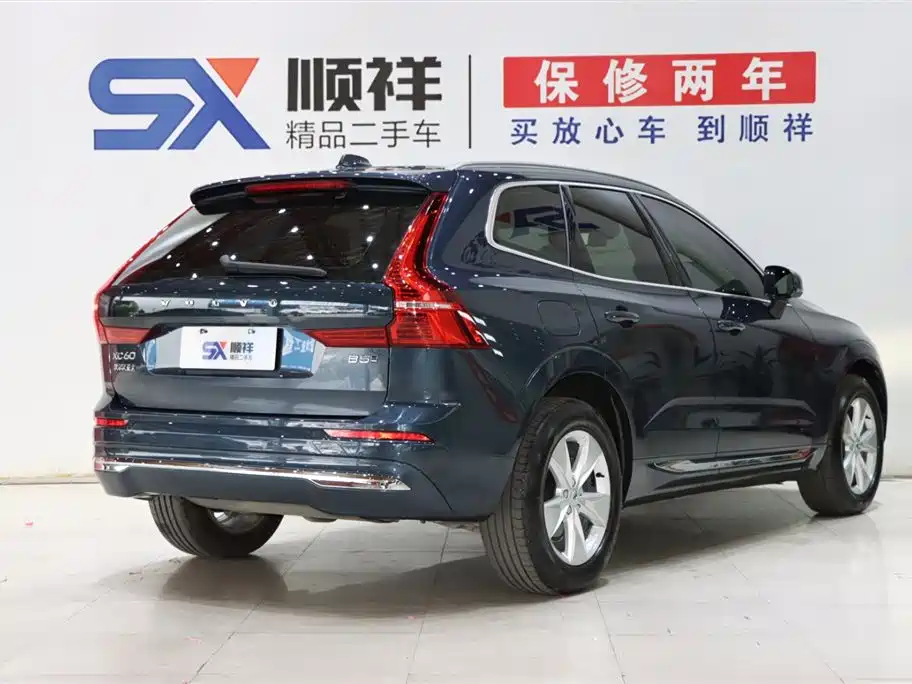 Volvo XC60 — фото 4