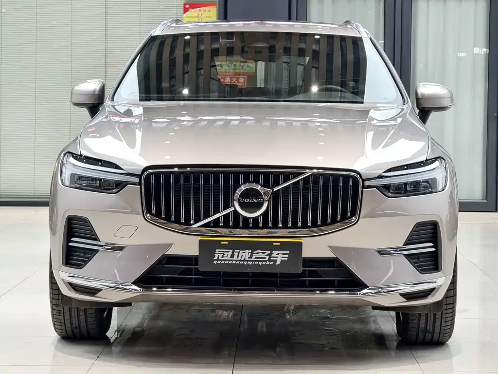 Volvo XC60 — фото 2