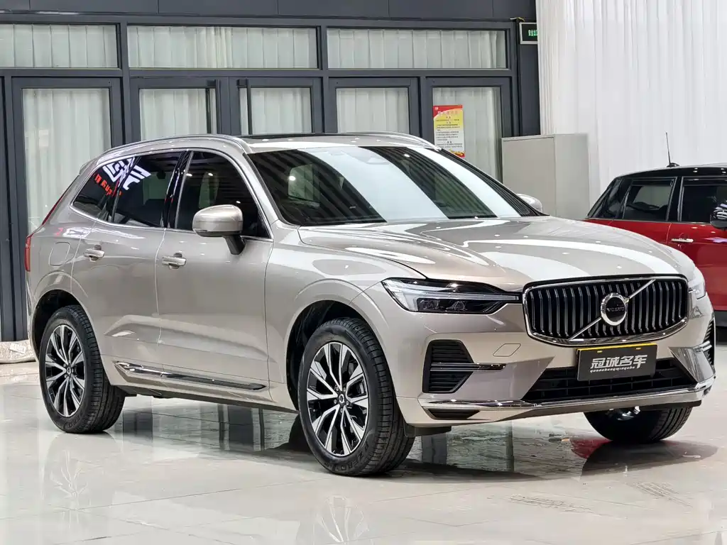 Volvo XC60 — фото 3