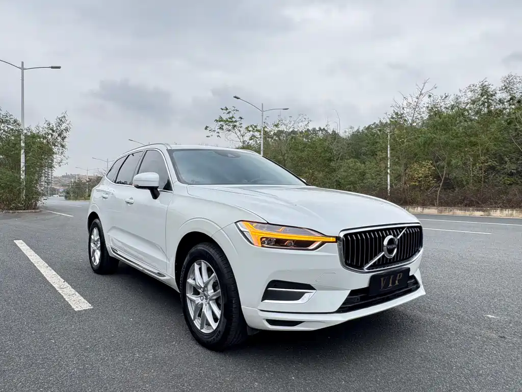 Volvo XC60 — фото 2
