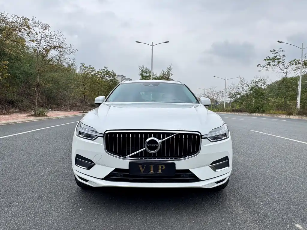 Volvo XC60 — фото 3