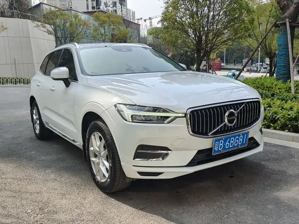 Volvo XC60 — фото 3