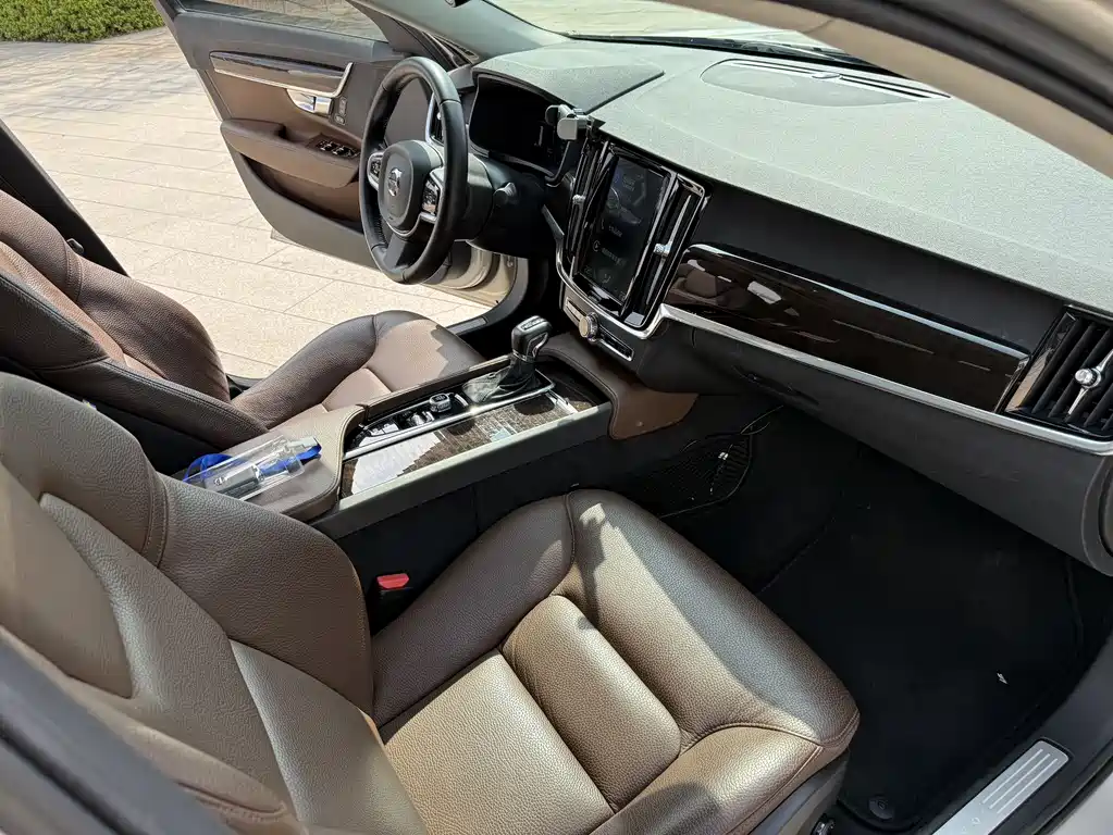 Volvo S90 — фото 8