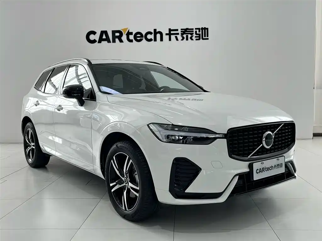Volvo XC60 — фото 3