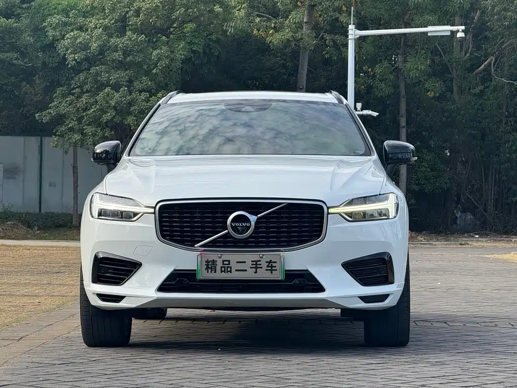 Volvo XC60 PHEV — фото 2
