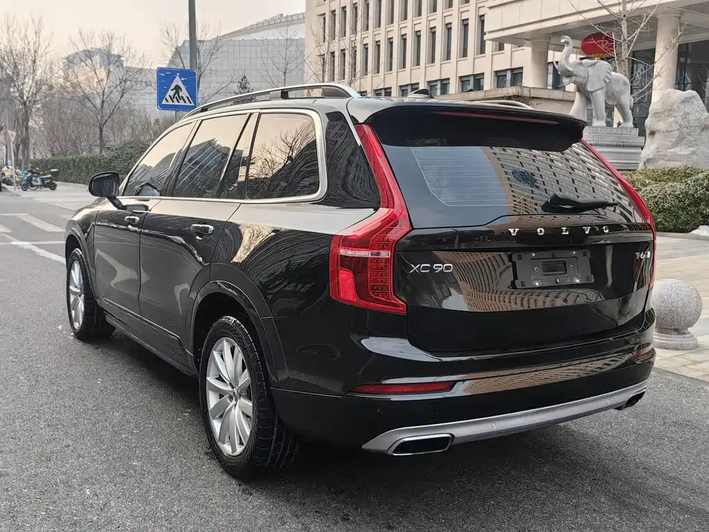 Volvo XC90 — фото 4