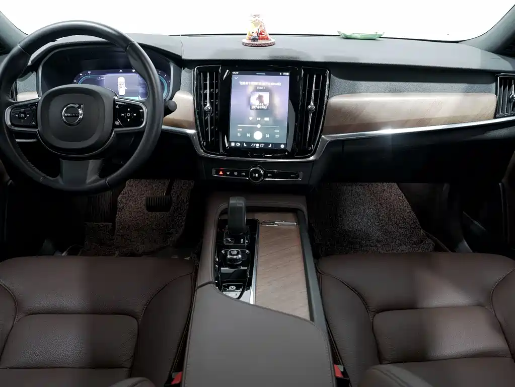 Volvo S90 — фото 4