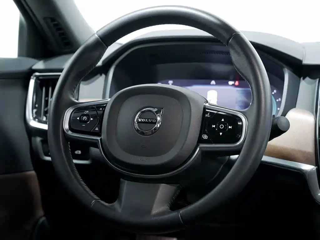Volvo S90 — фото 9