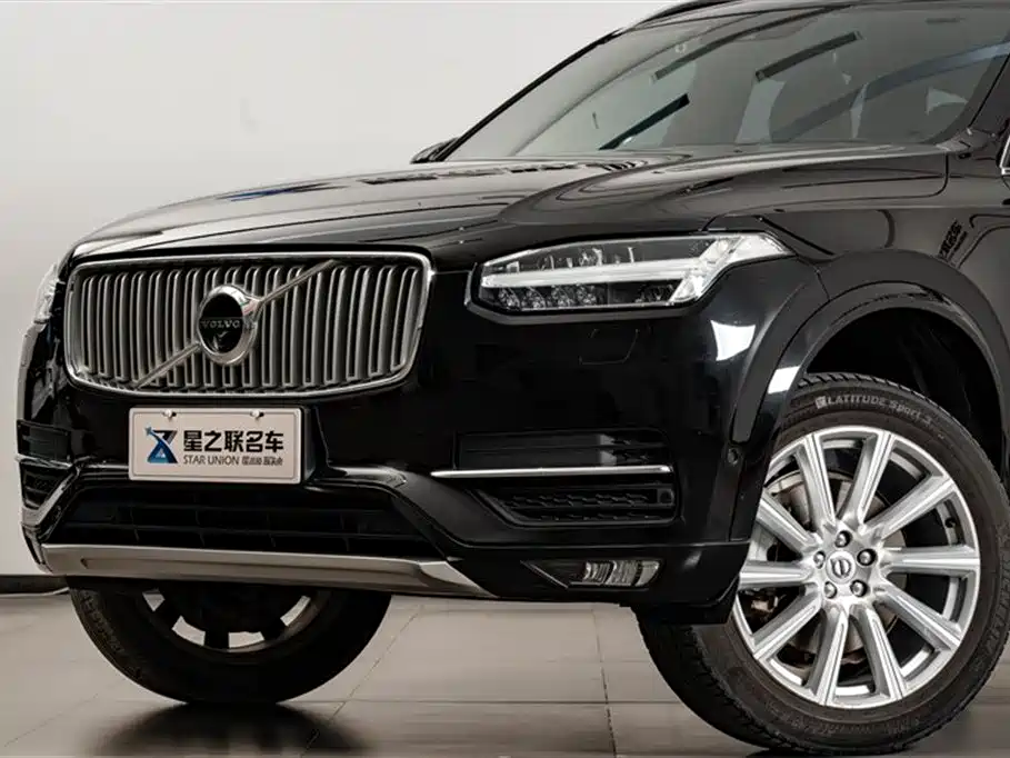 Volvo XC90 — фото 3