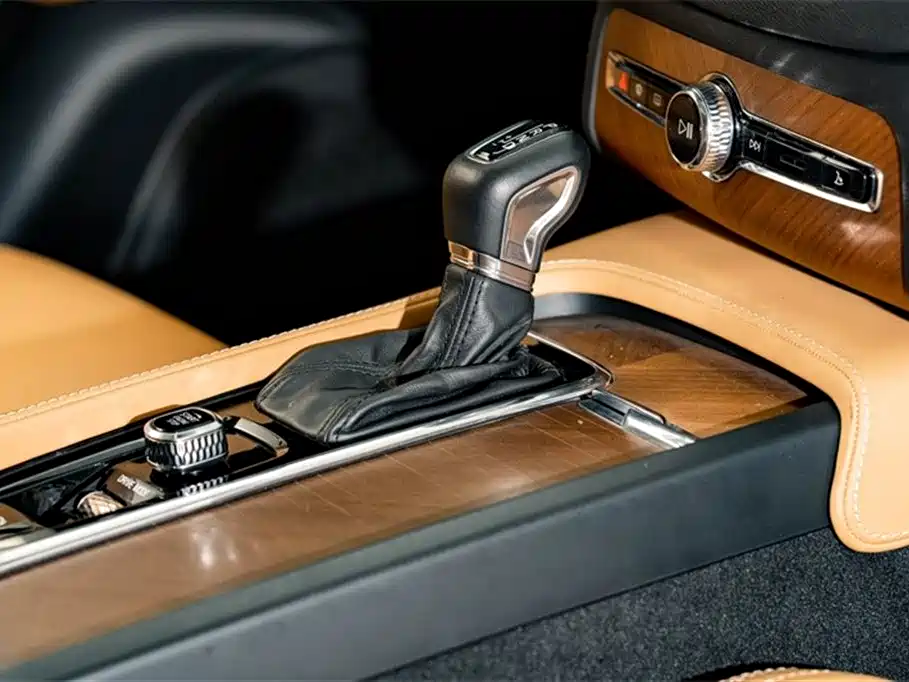 Volvo XC90 — фото 22