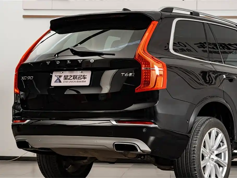Volvo XC90 — фото 9