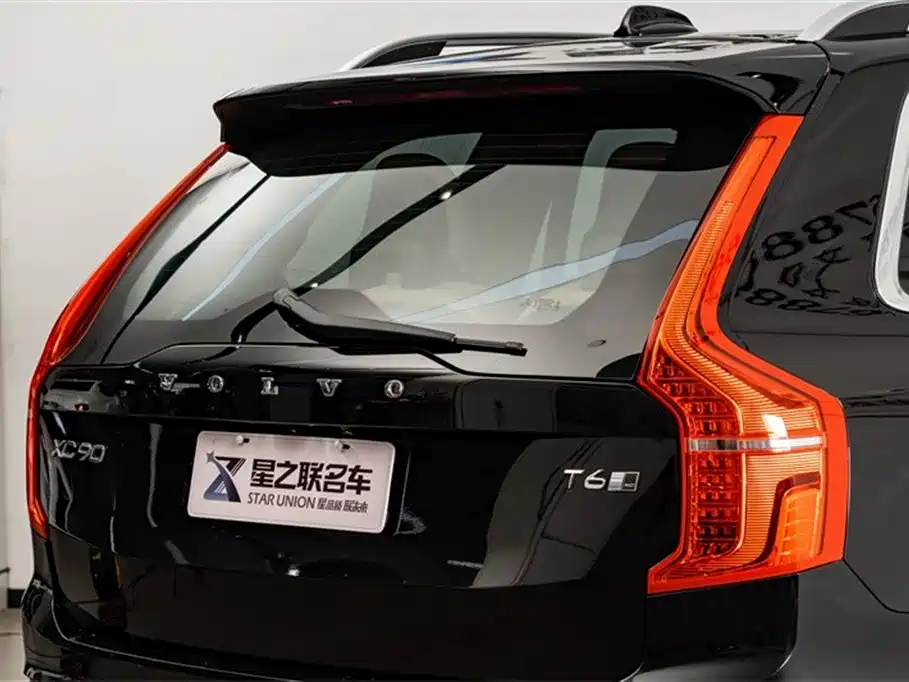 Volvo XC90 — фото 10