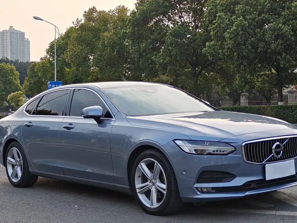 Volvo S90 — фото 3