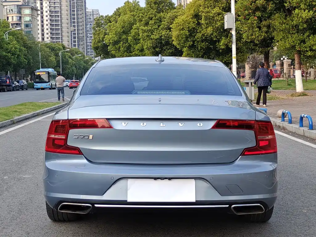 Volvo S90 — фото 8