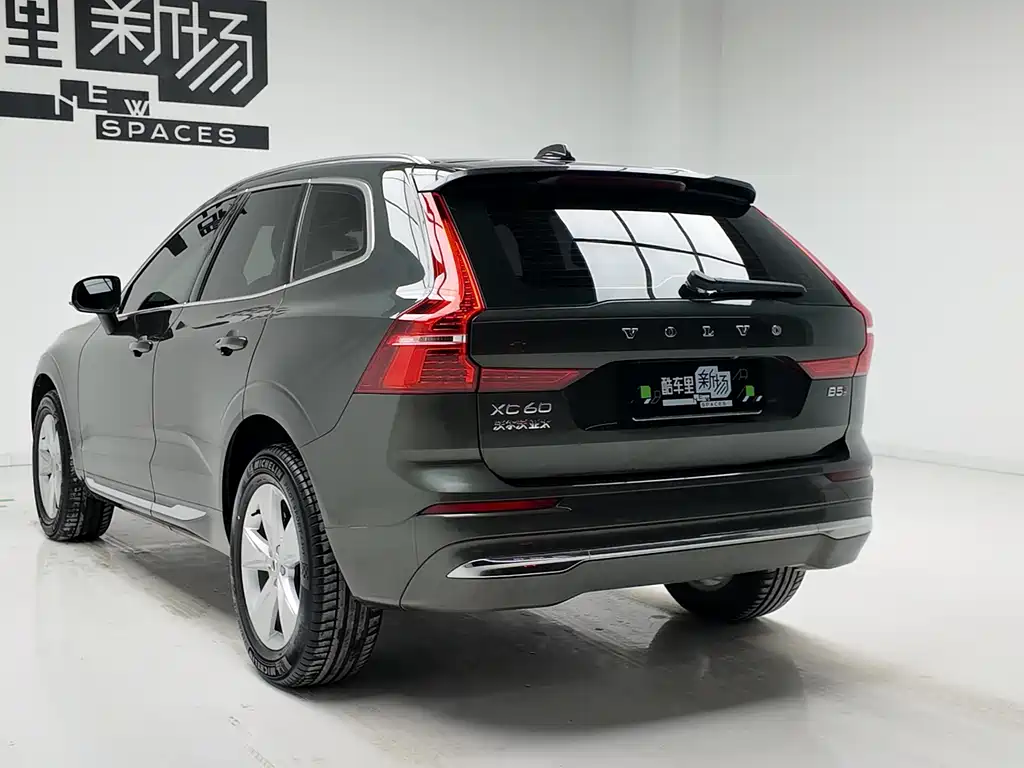 Volvo XC60 — фото 4