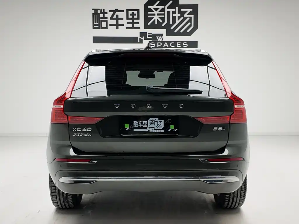 Volvo XC60 — фото 5