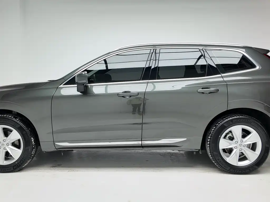 Volvo XC60 — фото 7