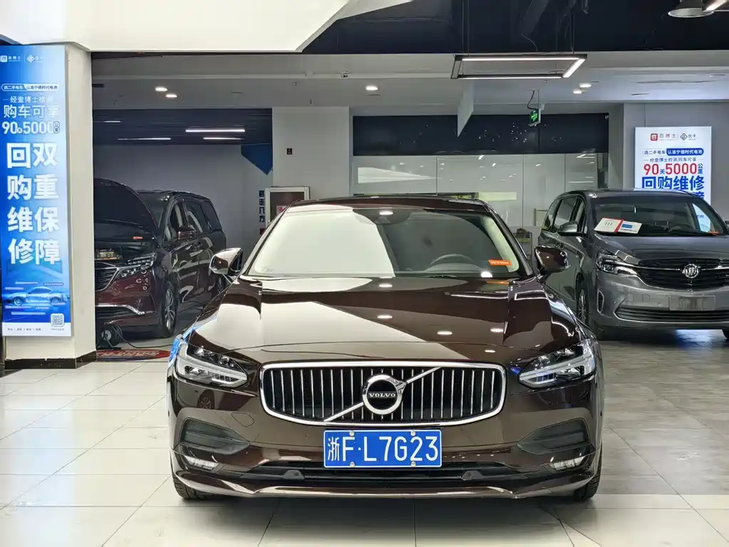 Volvo S90 — фото 2