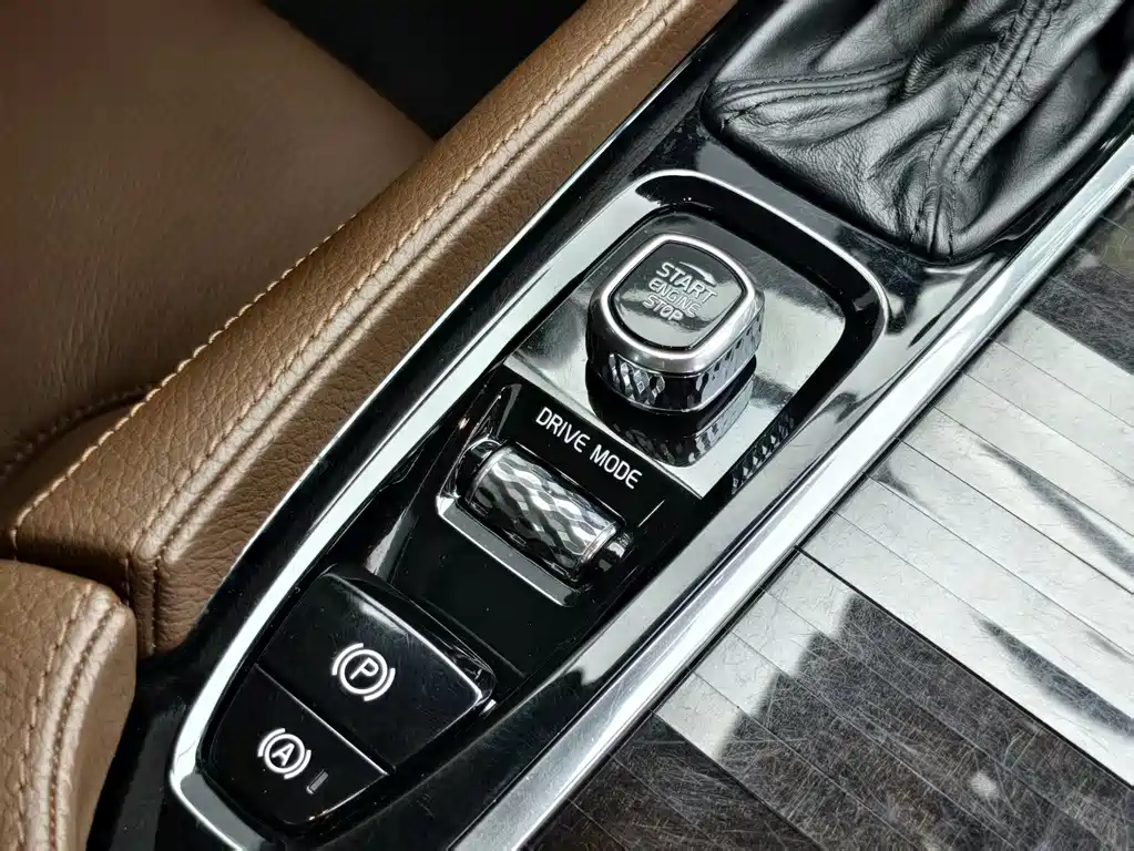 Volvo S90 — фото 13