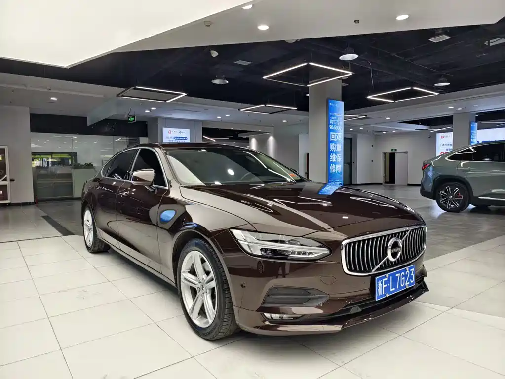Volvo S90 — фото 3