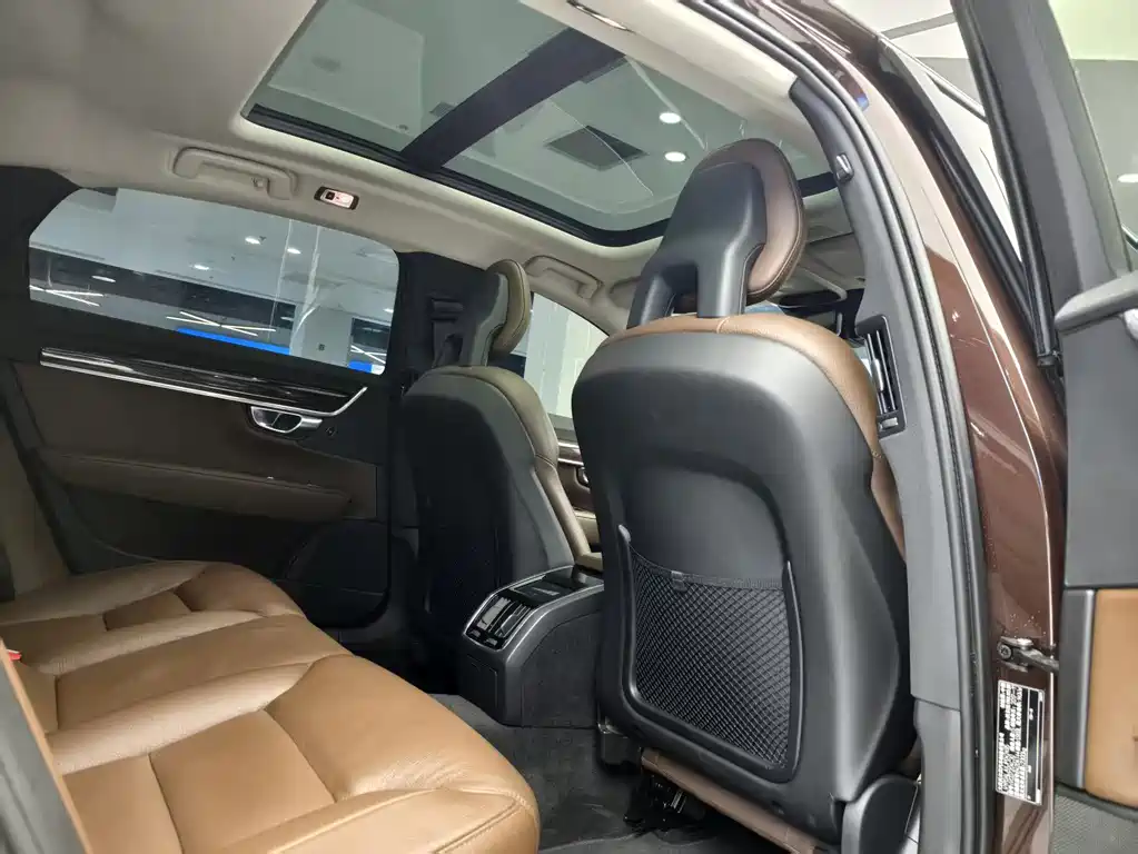 Volvo S90 — фото 10
