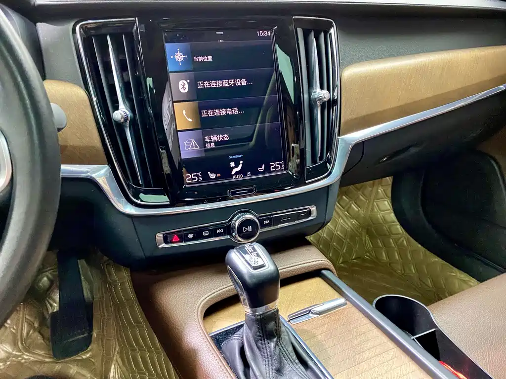 Volvo S90 — фото 11