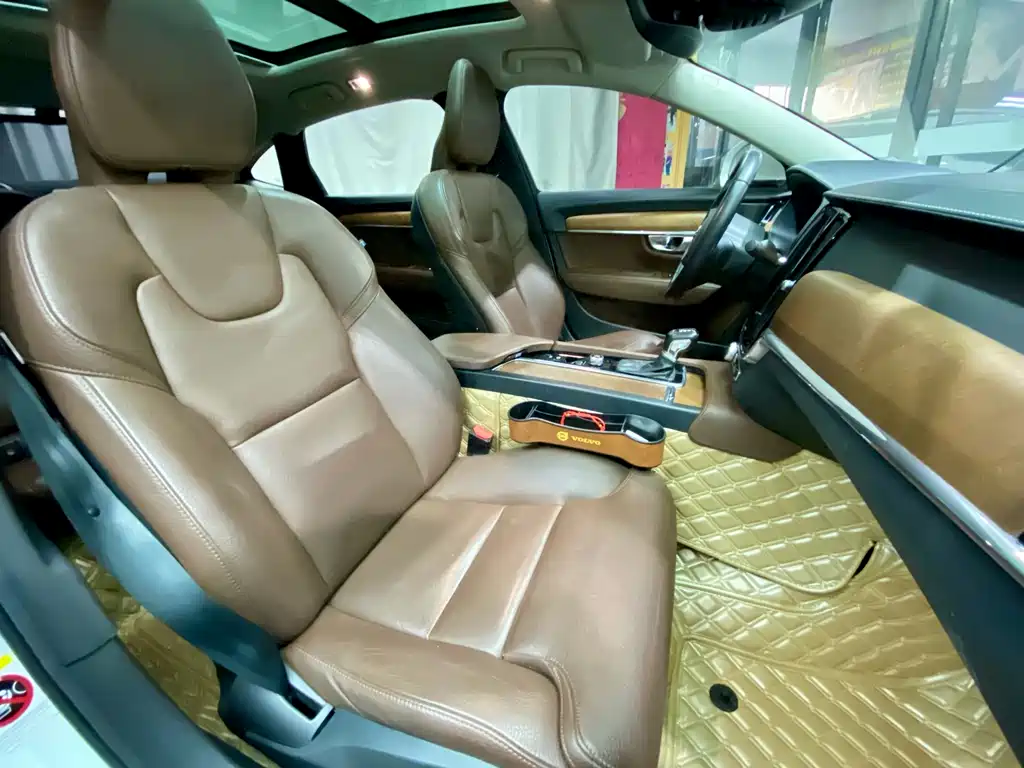 Volvo S90 — фото 15