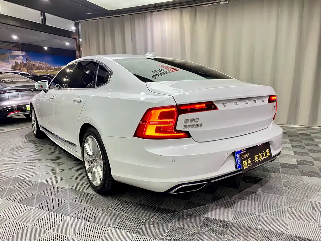 Volvo S90 — фото 5